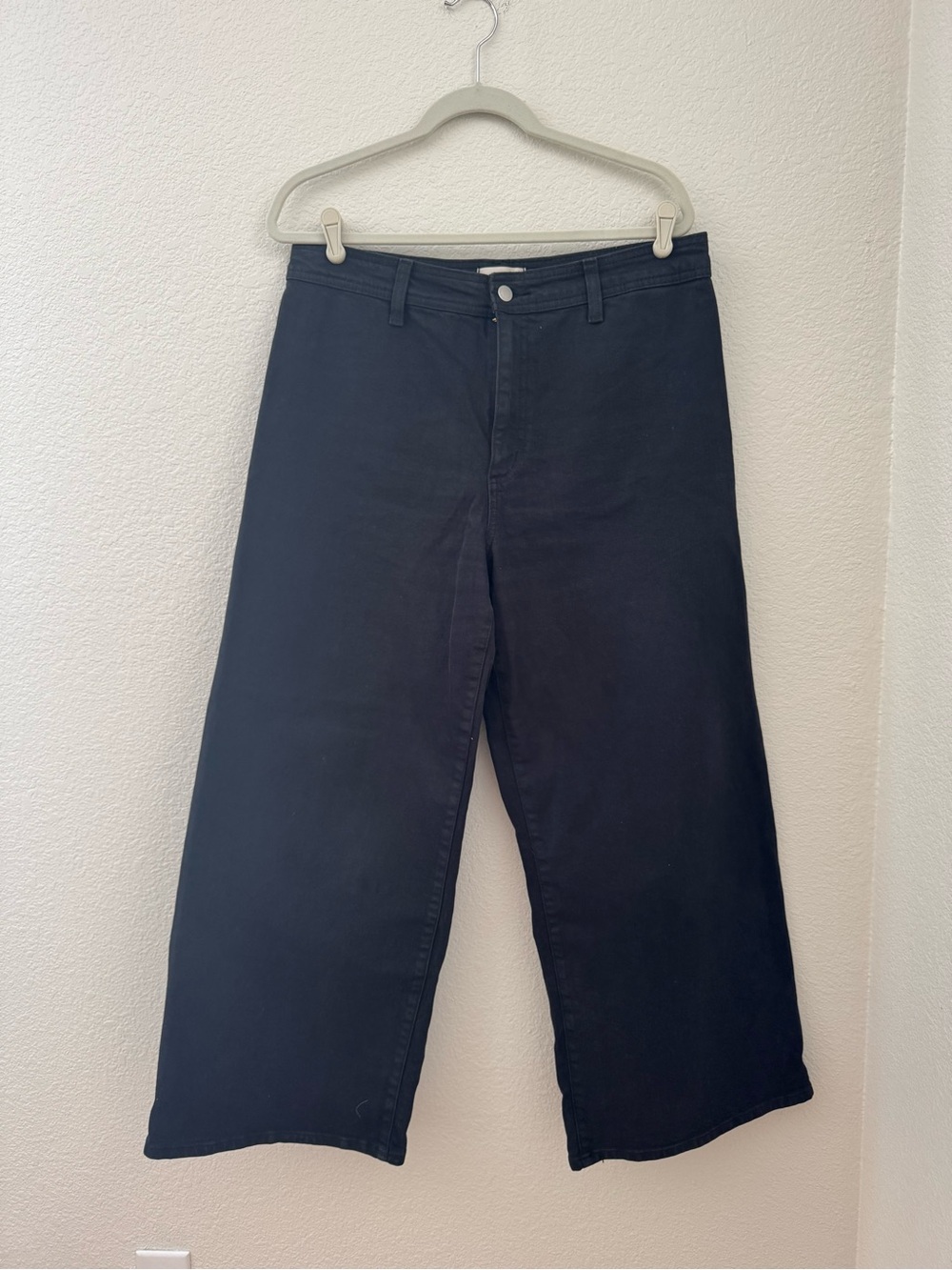 Universal Thread Black Wide-Leg jeans